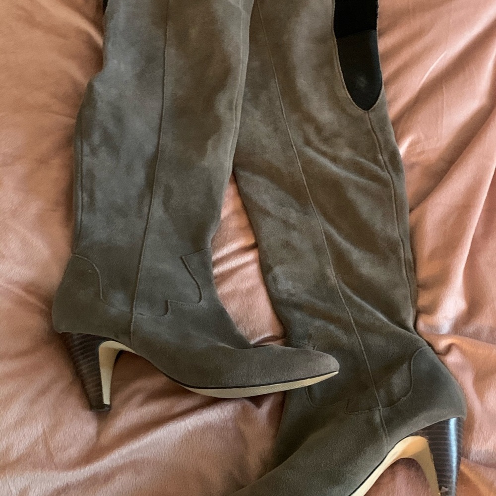 100% suede boots over the knee